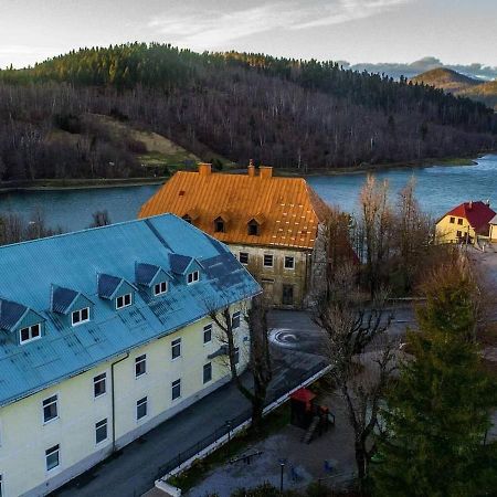 Fuzinarska Kuca Hotel Fuzine Bagian luar foto