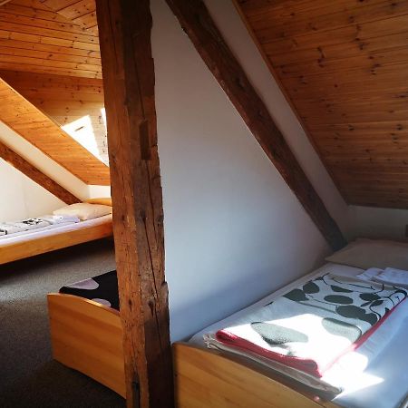 Fuzinarska Kuca Hotel Fuzine Bagian luar foto